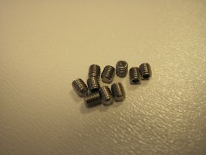 Thunderslot hexagonal screws M2.5 x 3 for front axle & body setting also for RMR002AL new rims and new gear (10 pcs)